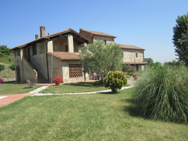 negozio in vendita a Montecatini Val di Cecina