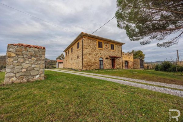 casa indipendente in vendita a Montecatini Val di Cecina