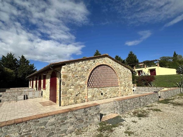 casa indipendente in vendita a Montecatini Val di Cecina