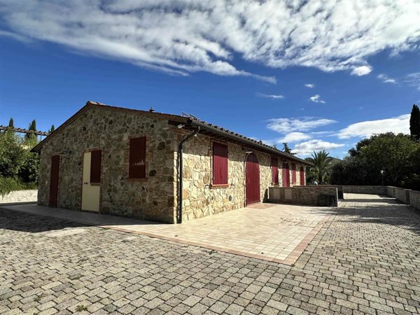negozio in vendita a Montecatini Val di Cecina in zona Gello