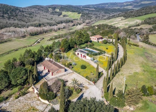 casa indipendente in vendita a Montecatini Val di Cecina