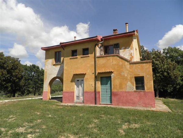 casa indipendente in vendita a Montecatini Val di Cecina in zona Querceto