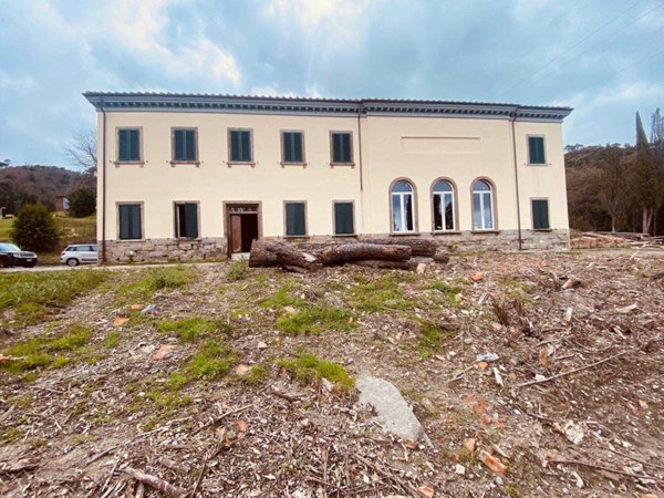 casa indipendente in vendita a Montecatini Val di Cecina