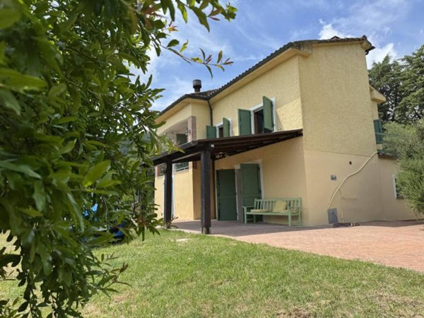casa indipendente in vendita a Montecatini Val di Cecina