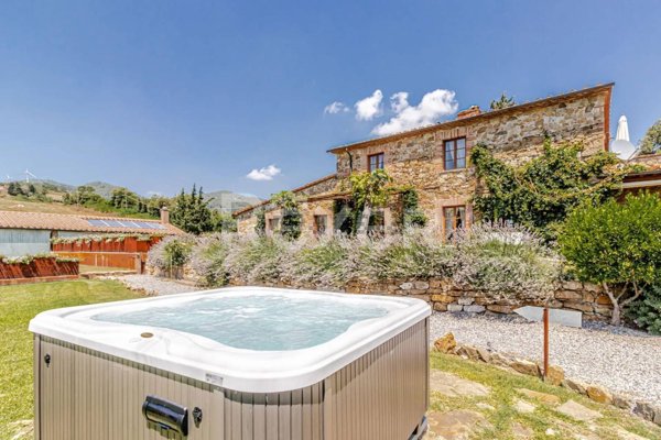 casale in vendita a Montecatini Val di Cecina