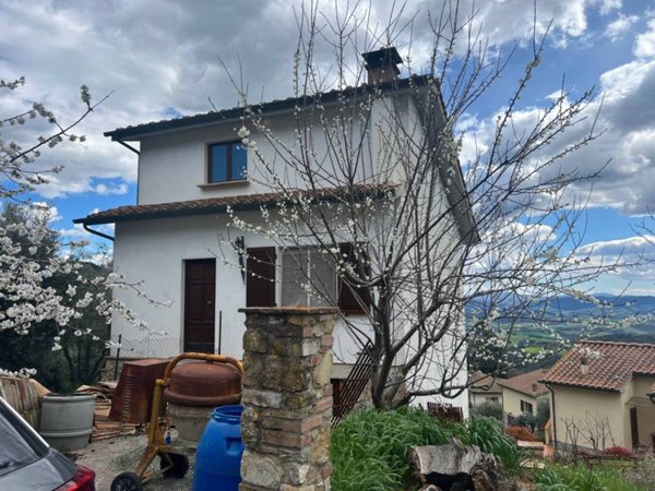 casa indipendente in vendita a Montecatini Val di Cecina