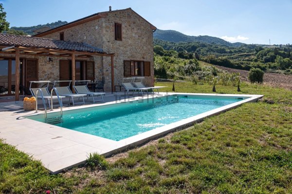 appartamento in vendita a Montecatini Val di Cecina