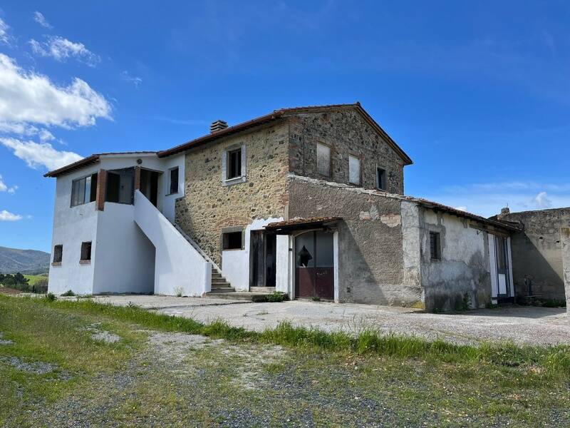 azienda agricola in vendita a Montecatini Val di Cecina in zona Querceto