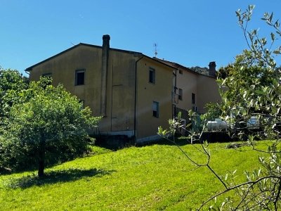 casa indipendente in vendita a Montecatini Val di Cecina