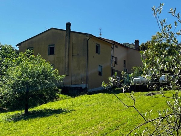 casa indipendente in vendita a Montecatini Val di Cecina