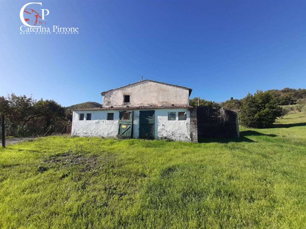 locale di sgombero in vendita a Montecatini Val di Cecina