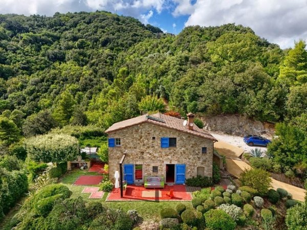 casa indipendente in vendita a Montecatini Val di Cecina