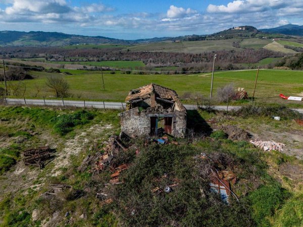 casa indipendente in vendita a Montecatini Val di Cecina