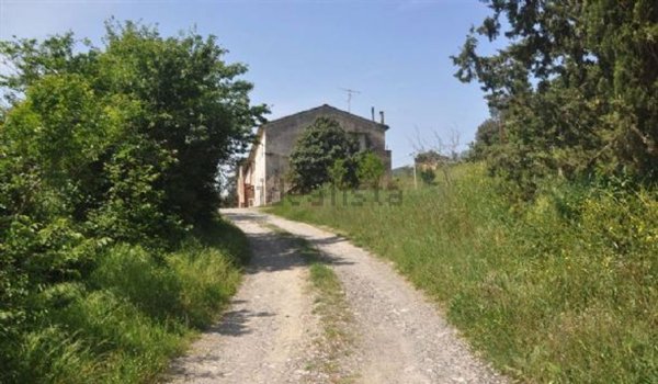 casale in vendita a Montecatini Val di Cecina