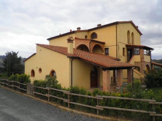 appartamento in vendita a Montecatini Val di Cecina in zona Ponteginori