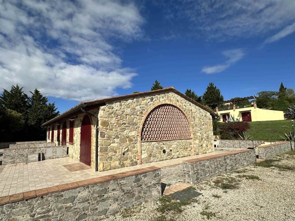 casa indipendente in vendita a Montecatini Val di Cecina