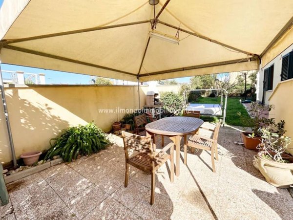 casa indipendente in vendita a Montescudaio