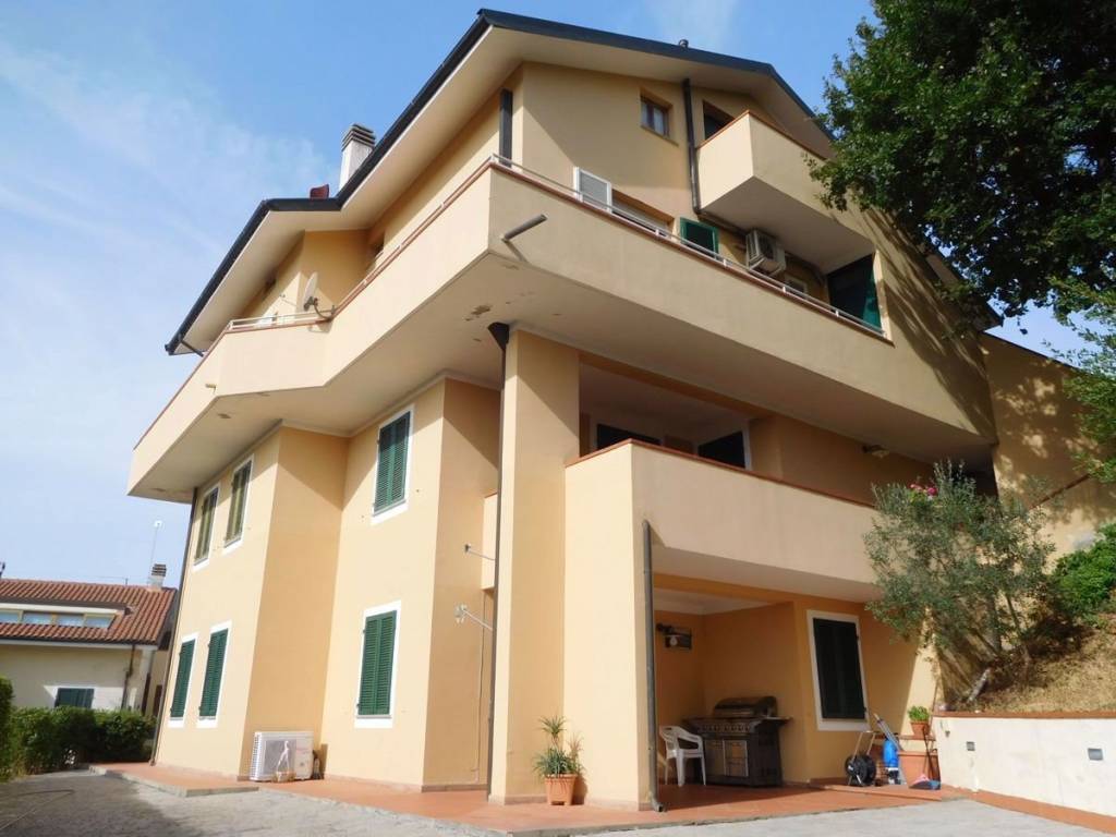 appartamento in vendita a Montescudaio in zona Rio del Sole/Bandello