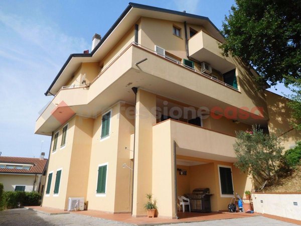 appartamento in vendita a Montescudaio in zona Rio del Sole/Bandello