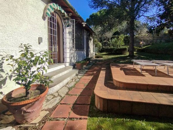 casa indipendente in vendita a Montescudaio