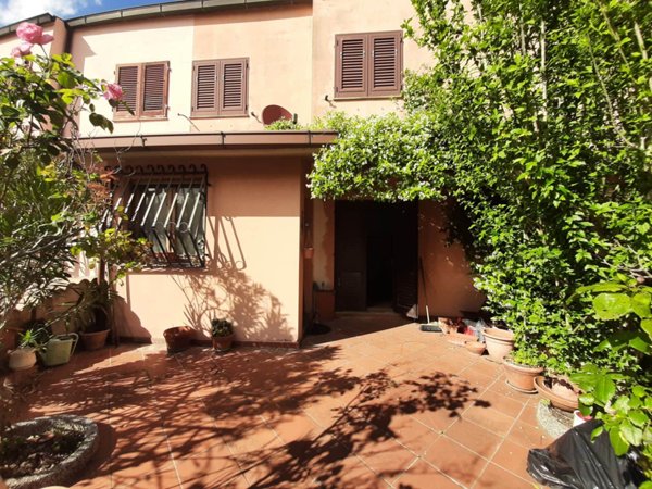casa indipendente in vendita a Montescudaio