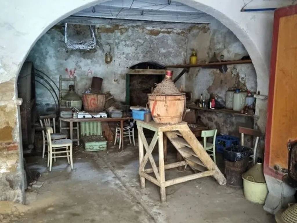 locale di sgombero in vendita a Montescudaio