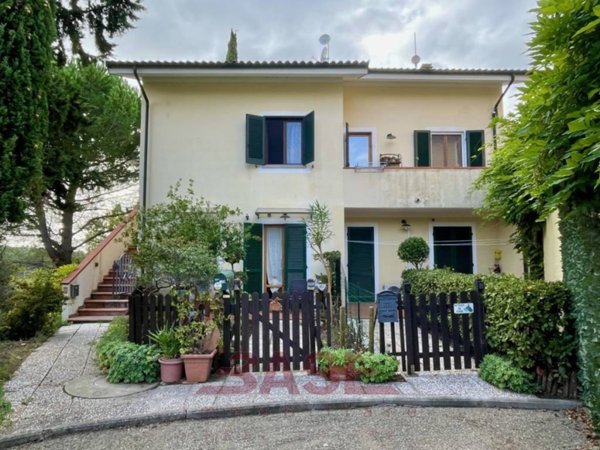 appartamento in vendita a Montescudaio in zona Rio del Sole/Bandello