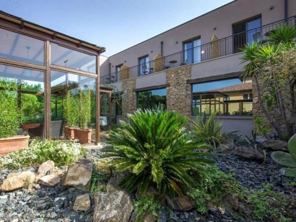 intera palazzina in vendita a Montescudaio