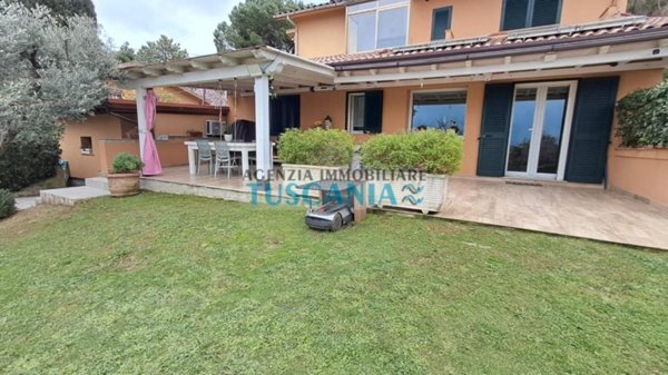 casa indipendente in vendita a Montescudaio in zona Casa Ceciaia