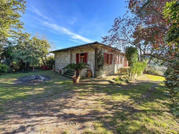 casa indipendente in vendita a Montescudaio