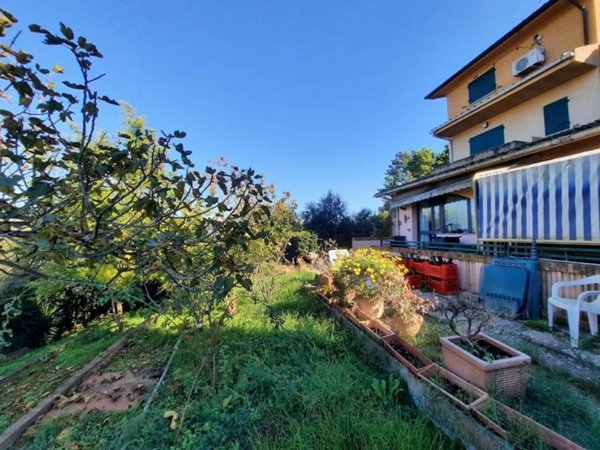 appartamento in vendita a Montescudaio in zona Rio del Sole/Bandello