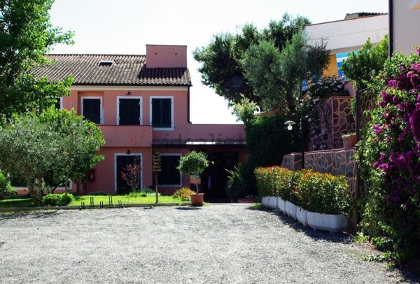 albergo in vendita a Montescudaio in zona Rio del Sole/Bandello