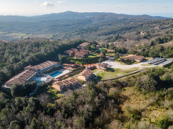 intera palazzina in vendita a Monteverdi Marittimo