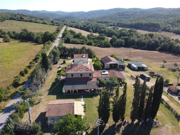 casa indipendente in vendita a Monteverdi Marittimo