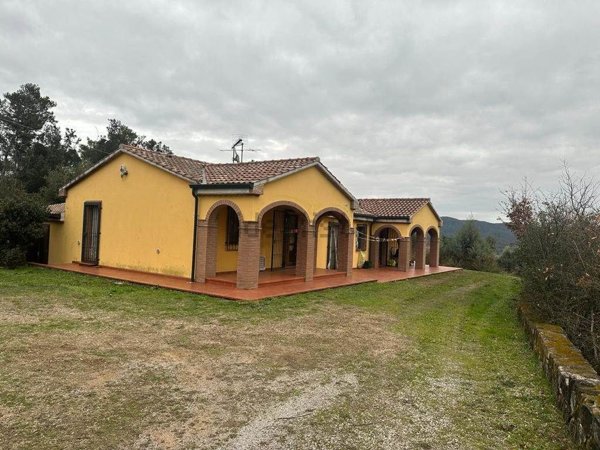 casa indipendente in vendita a Monteverdi Marittimo