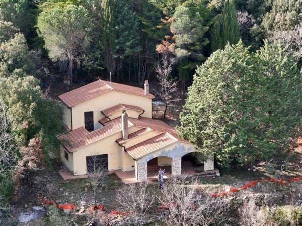 casa indipendente in vendita a Monteverdi Marittimo