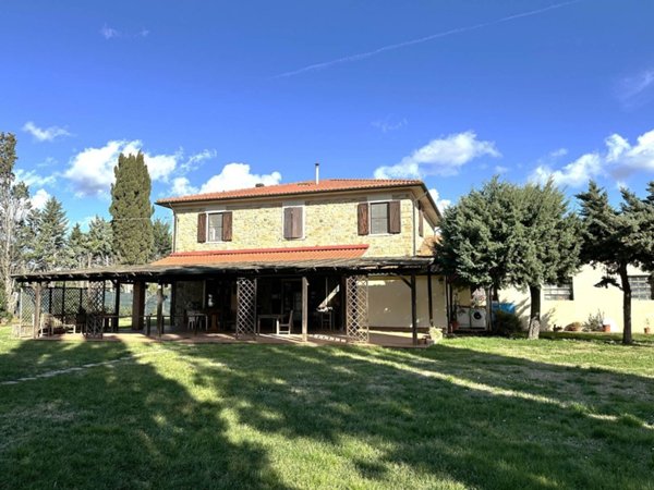 casa indipendente in vendita a Monteverdi Marittimo