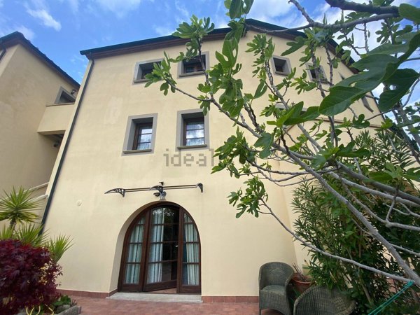 pentavano in vendita a Monteverdi Marittimo in zona Canneto