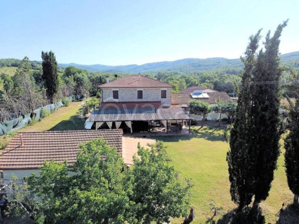 casa indipendente in vendita a Monteverdi Marittimo