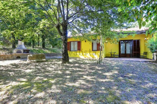 casa indipendente in vendita a Monteverdi Marittimo