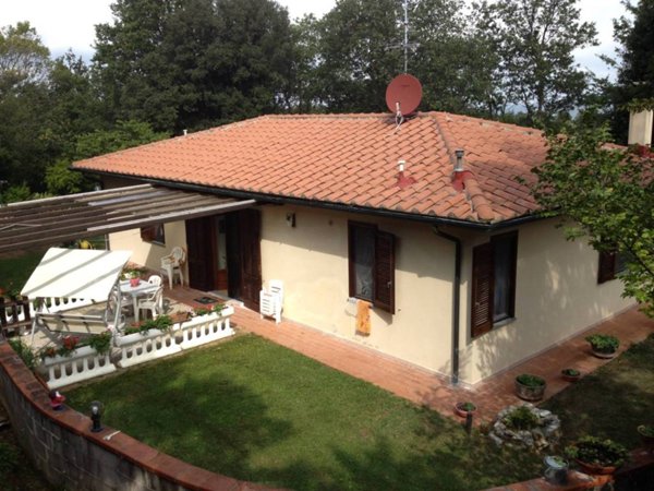 casa indipendente in vendita a Monteverdi Marittimo