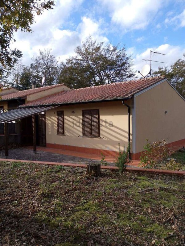 casa indipendente in vendita a Monteverdi Marittimo