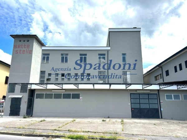 locale commerciale in vendita a Montopoli in Val d'Arno