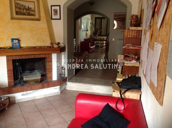 intera palazzina in vendita a Montopoli in Val d'Arno in zona Castel del Bosco