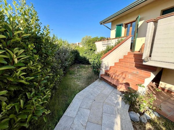 casa semindipendente in vendita a Montopoli in Val d'Arno in zona Capanne