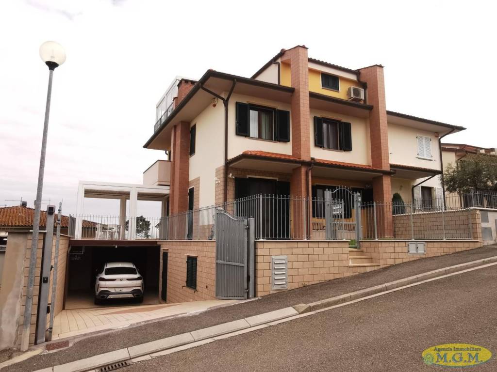 casa indipendente in vendita a Montopoli in Val d'Arno in zona Marti