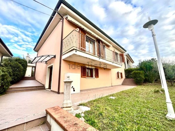 casa indipendente in vendita a Montopoli in Val d'Arno in zona Capanne