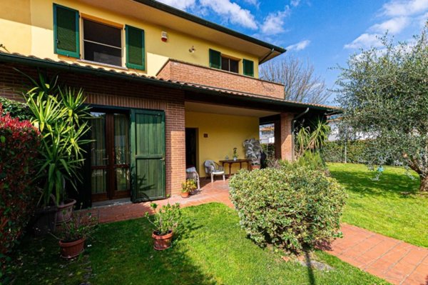 casa indipendente in vendita a Montopoli in Val d'Arno in zona Castel del Bosco
