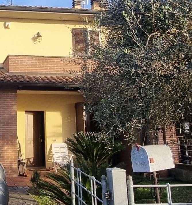 casa indipendente in vendita a Montopoli in Val d'Arno in zona Castel del Bosco