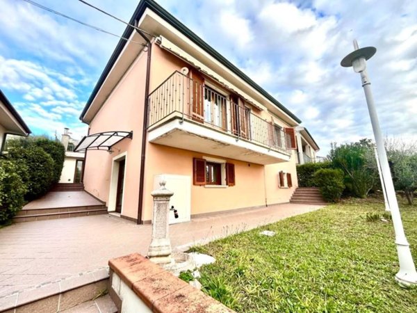 casa indipendente in vendita a Montopoli in Val d'Arno in zona Capanne